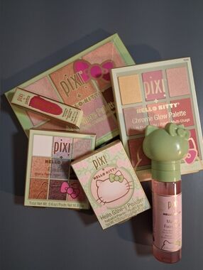DISCONTINUED Pixi x Hello Kitty Bundle